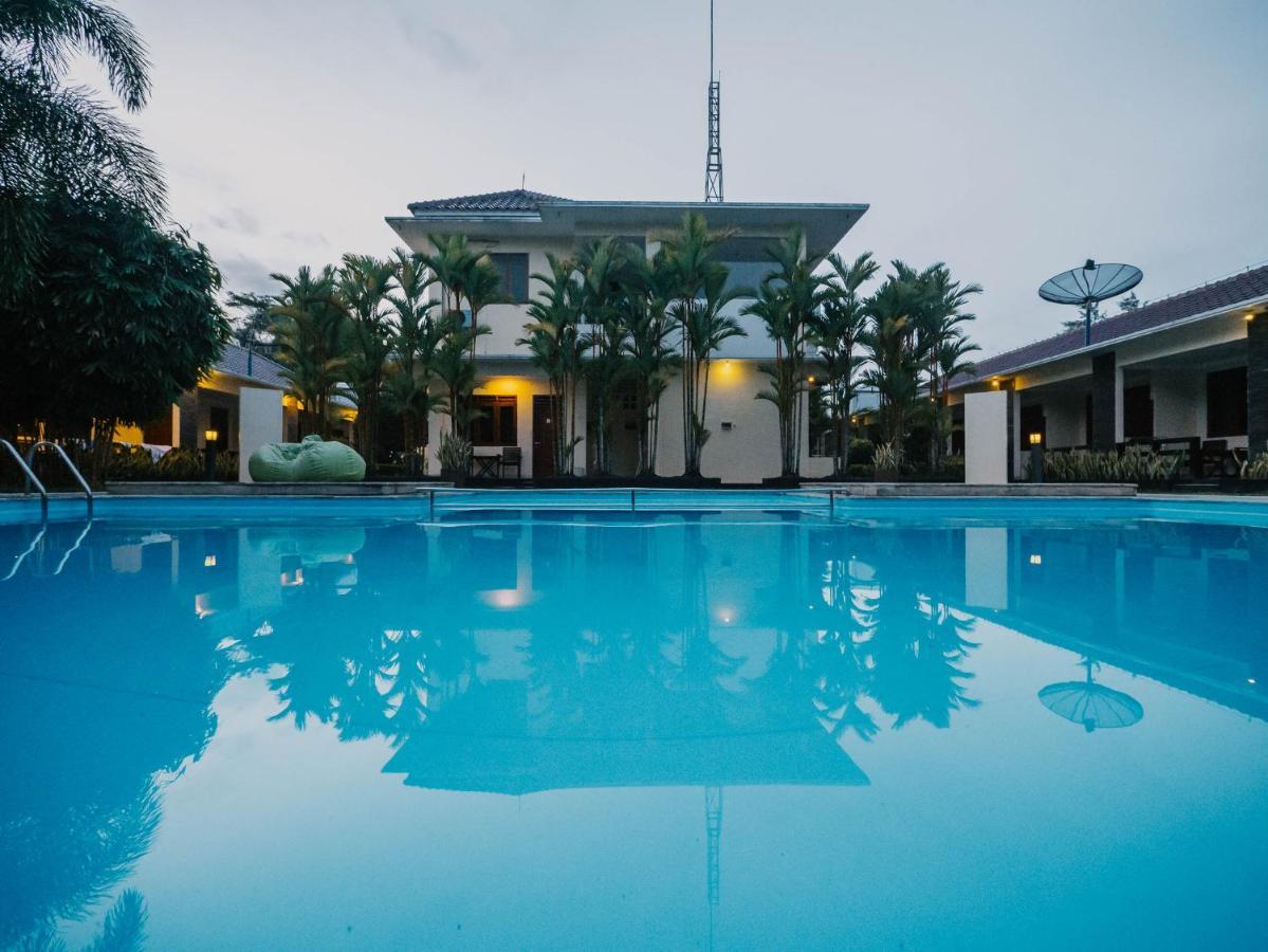 Sunrise Resort Batukaras Exterior foto